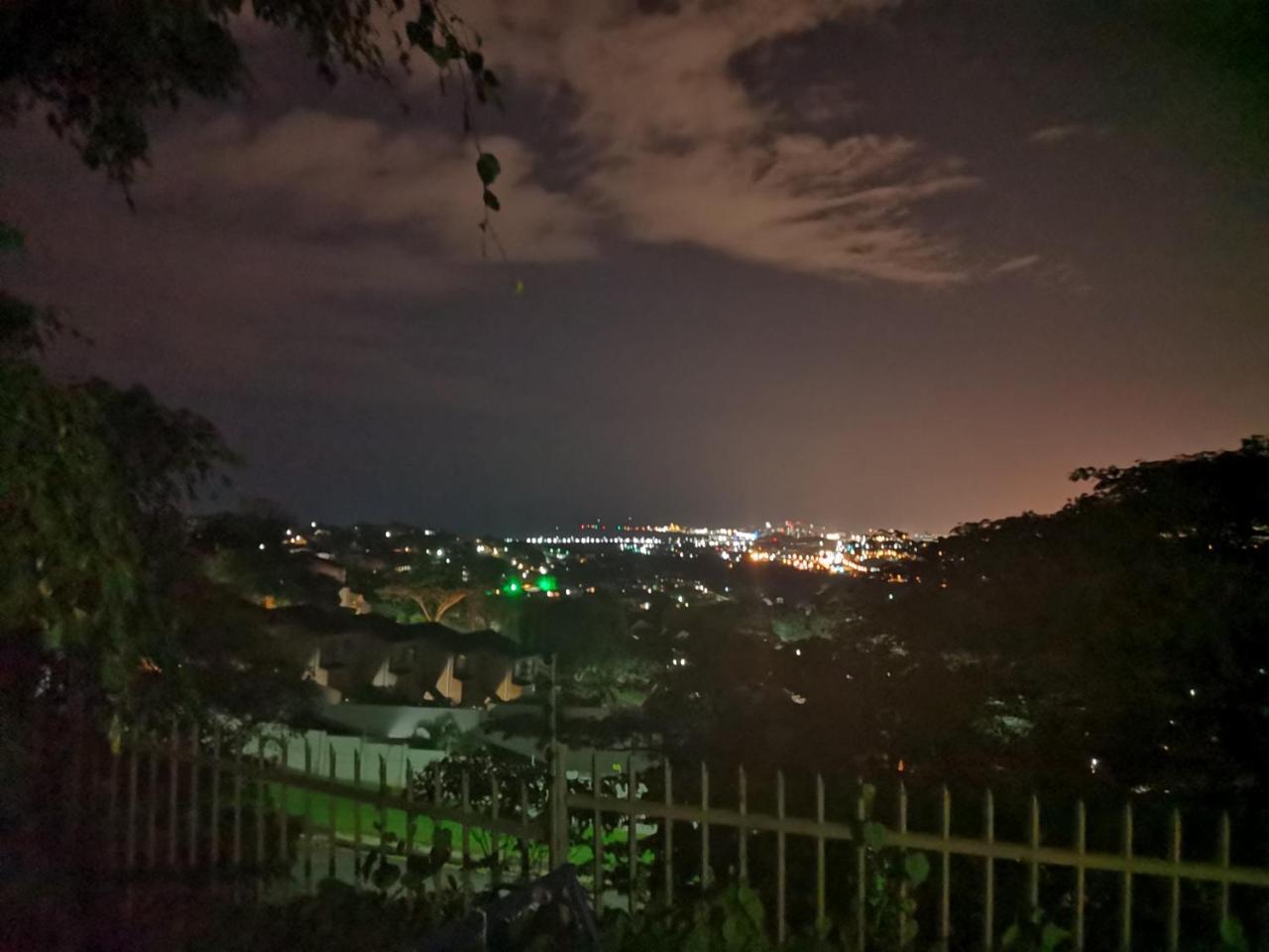Khululekani - Durban Rasta Hide Out Backpackers エクステリア 写真