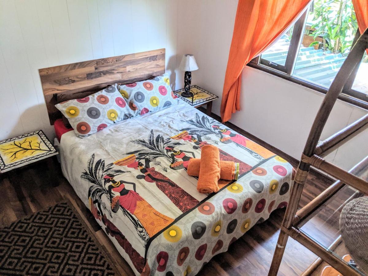 Khululekani - Durban Rasta Hide Out Backpackers エクステリア 写真